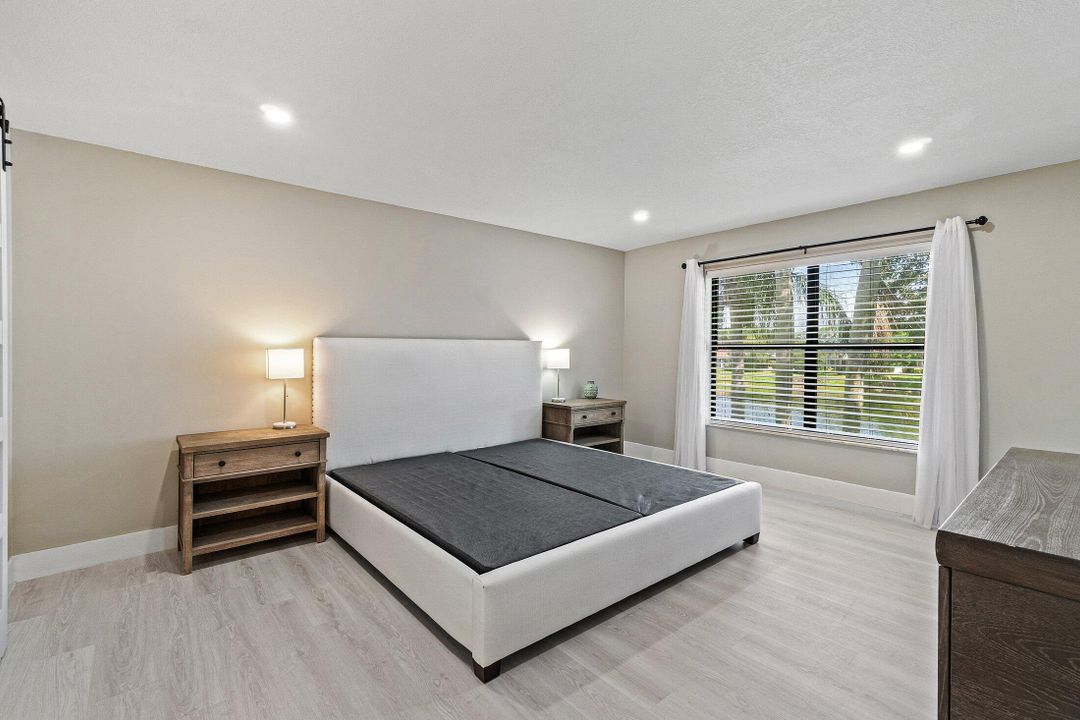 En Venta: $419,900 (2 camas, 2 baños, 1300 Pies cuadrados)