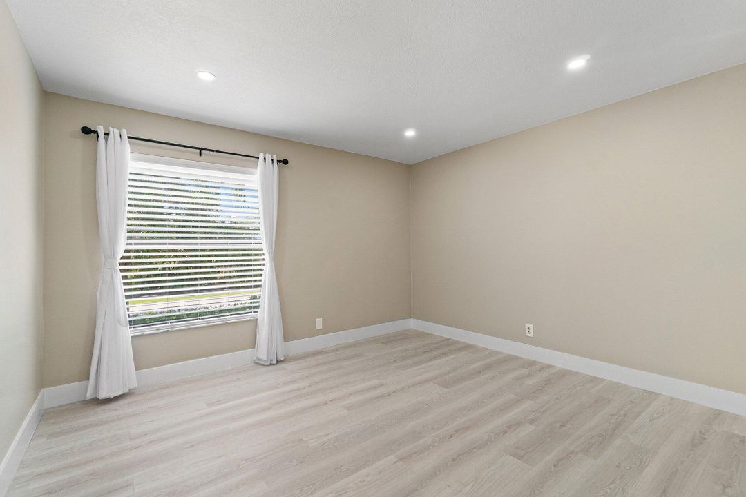 En Venta: $419,900 (2 camas, 2 baños, 1300 Pies cuadrados)