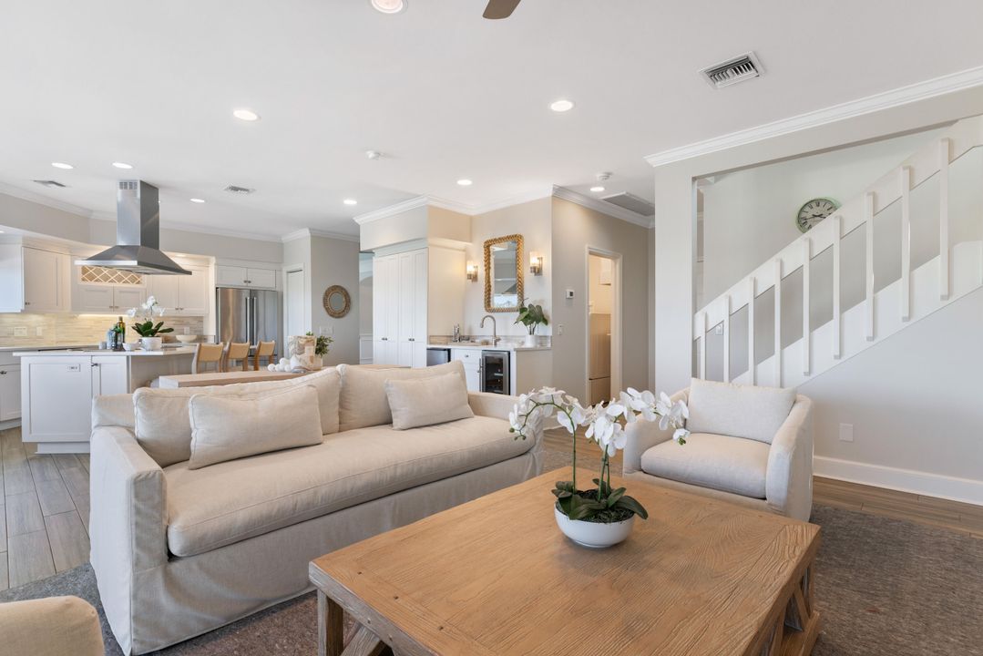 На продажу: $3,995,000 (4 спален, 4 ванн, 3715 Квадратных фут)