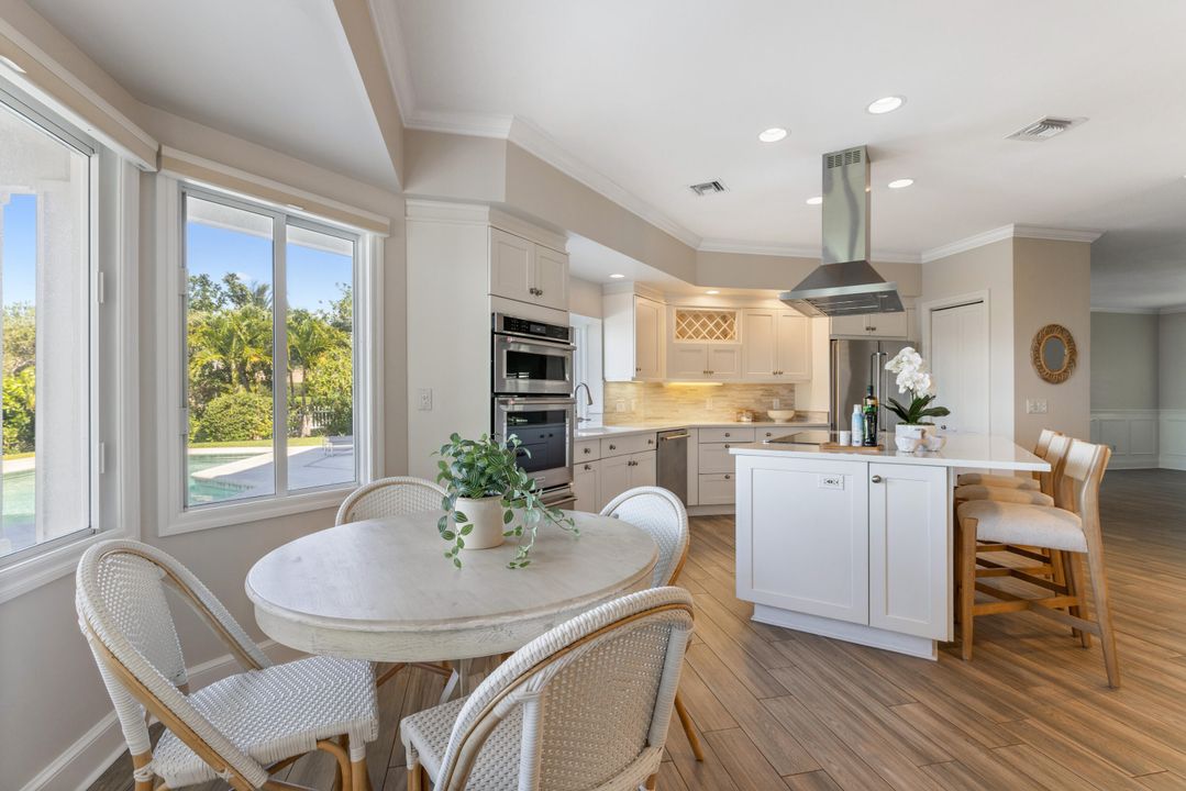 На продажу: $3,995,000 (4 спален, 4 ванн, 3715 Квадратных фут)