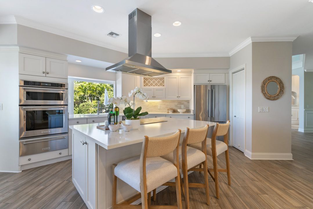 На продажу: $3,995,000 (4 спален, 4 ванн, 3715 Квадратных фут)