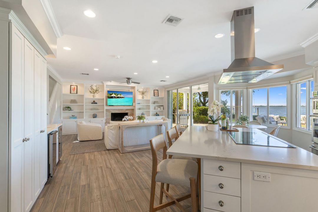 На продажу: $3,995,000 (4 спален, 4 ванн, 3715 Квадратных фут)