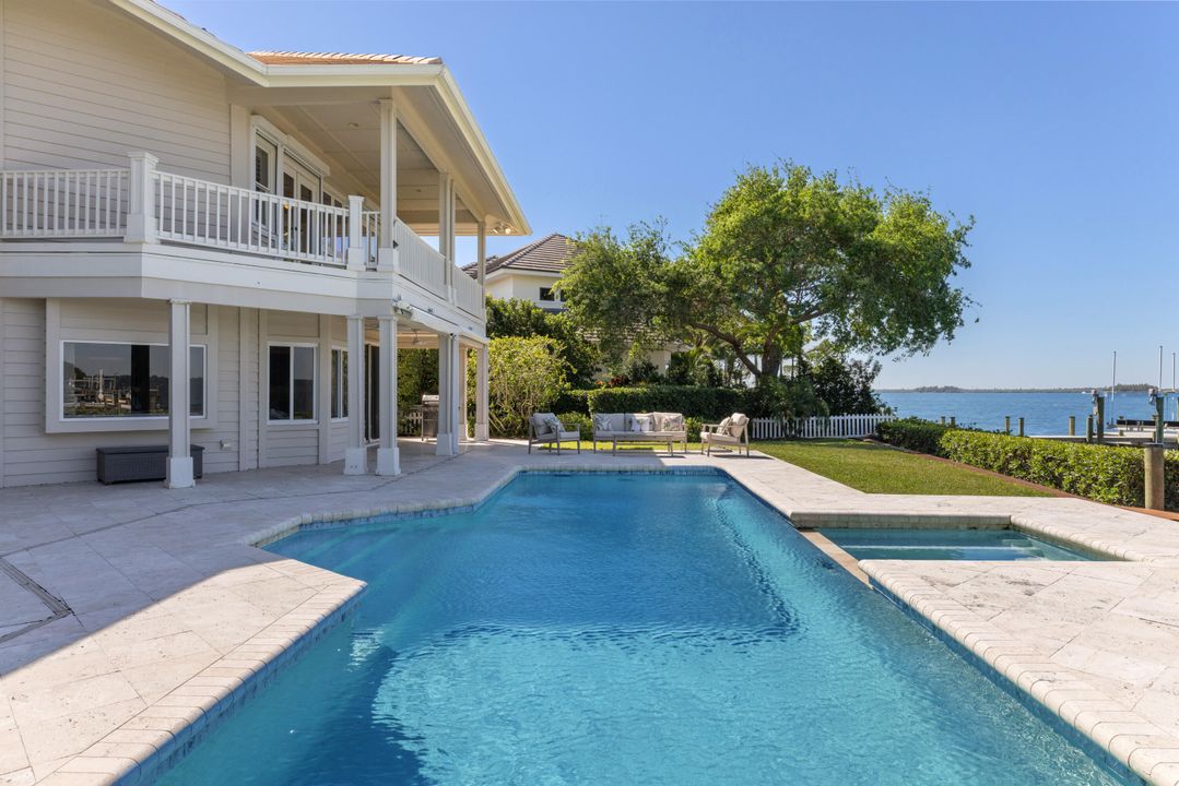 На продажу: $3,995,000 (4 спален, 4 ванн, 3715 Квадратных фут)