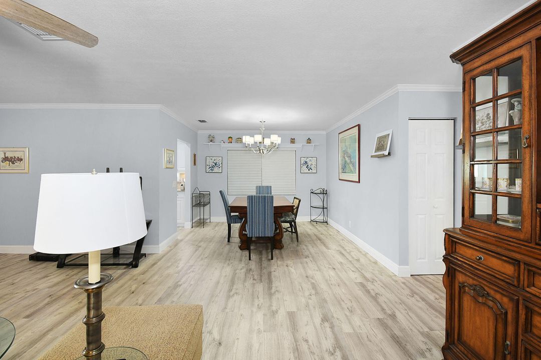 Active With Contract: $180,000 (2 beds, 2 baths, 1396 Square Feet)