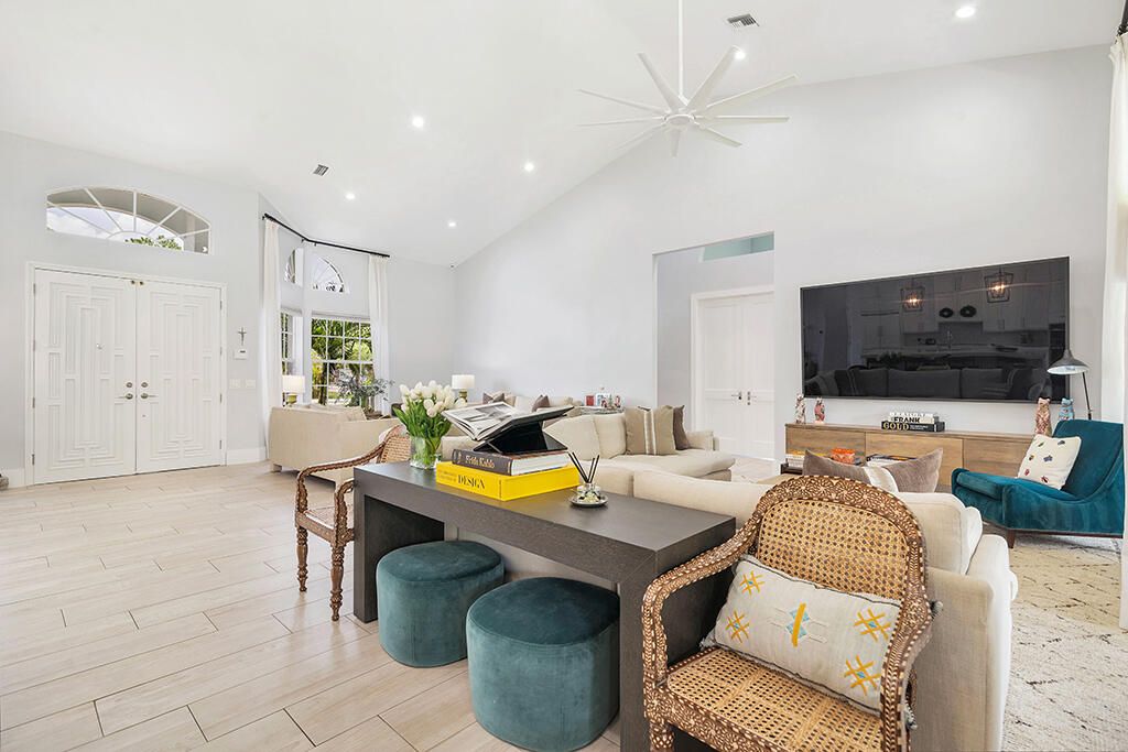 En Renta: $14,000 (4 camas, 3 baños, 3254 Pies cuadrados)