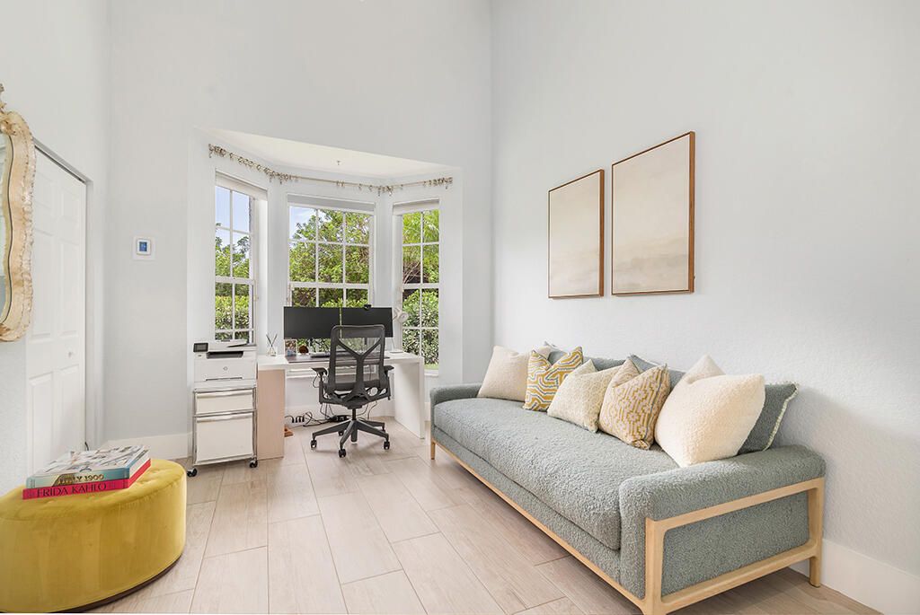 En Renta: $14,000 (4 camas, 3 baños, 3254 Pies cuadrados)