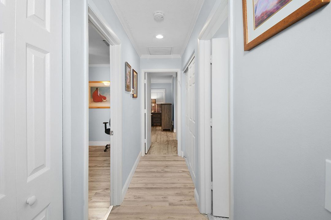 Active With Contract: $180,000 (2 beds, 2 baths, 1396 Square Feet)