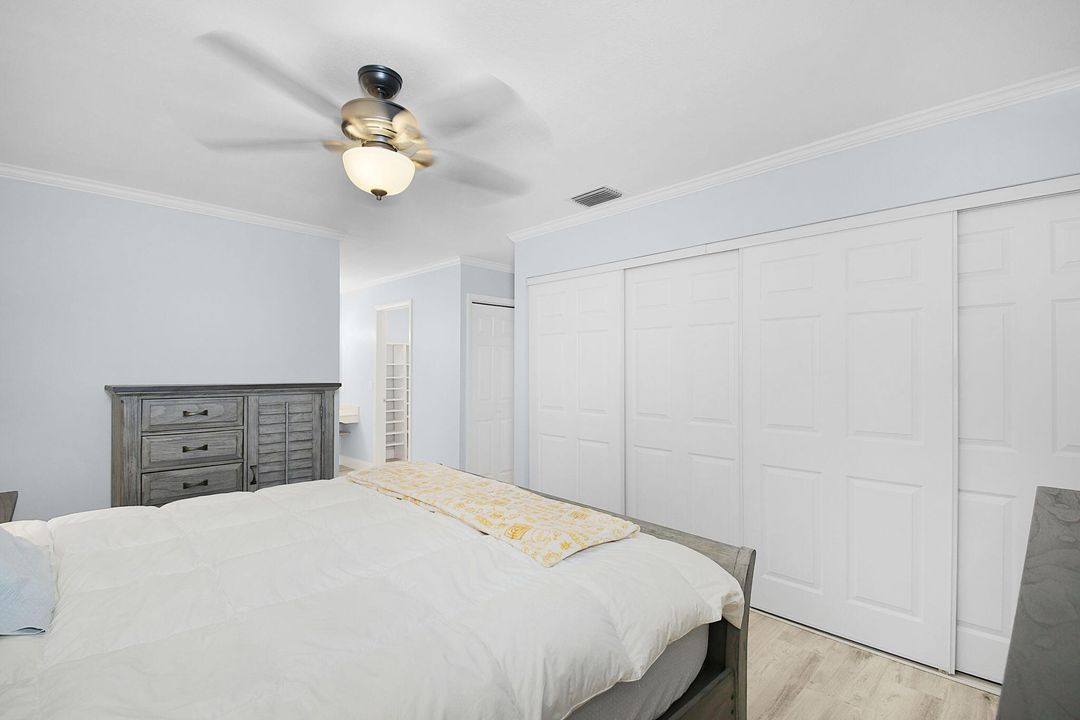 Active With Contract: $180,000 (2 beds, 2 baths, 1396 Square Feet)