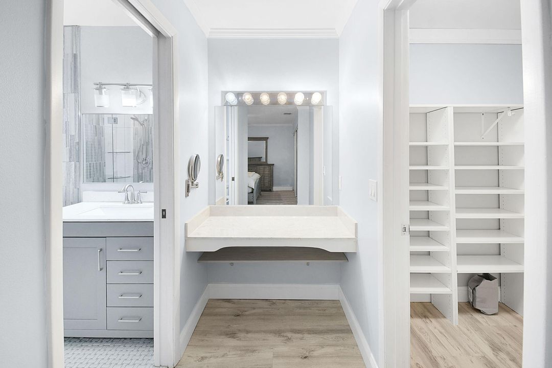 Active With Contract: $180,000 (2 beds, 2 baths, 1396 Square Feet)