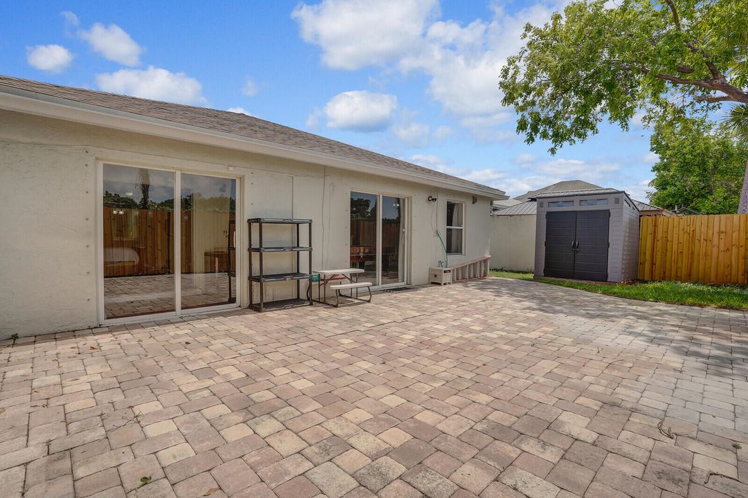 En Venta: $430,000 (3 camas, 2 baños, 1846 Pies cuadrados)