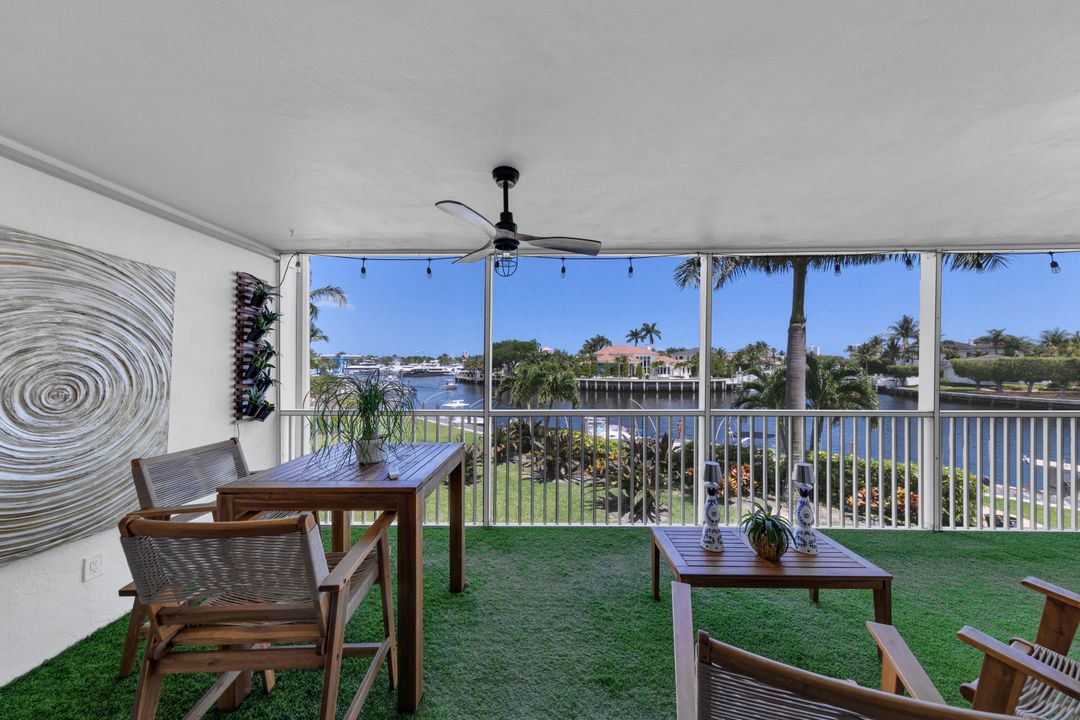 合同活跃: $2,800 (2 贝兹, 2 浴室, 1218 平方英尺)