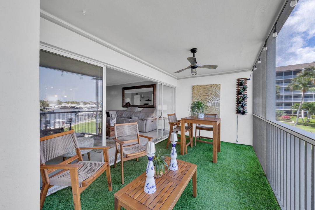 合同活跃: $2,800 (2 贝兹, 2 浴室, 1218 平方英尺)