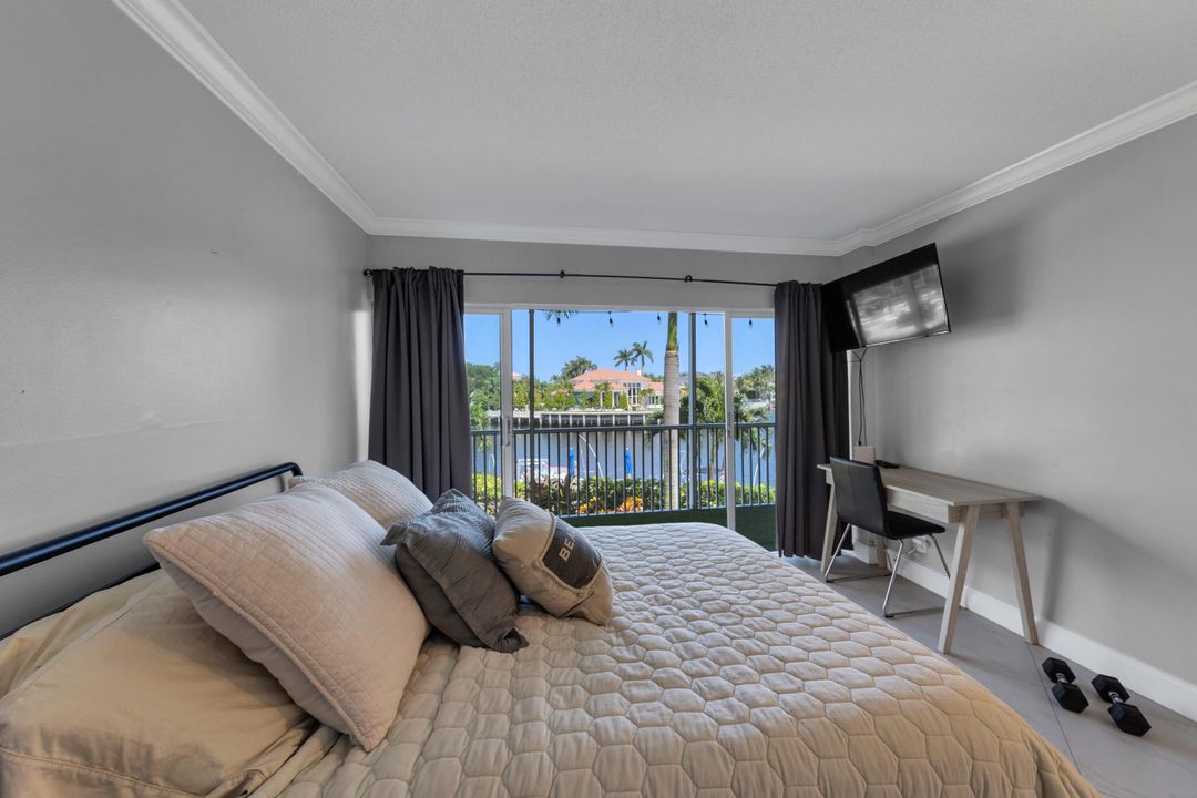 合同活跃: $2,800 (2 贝兹, 2 浴室, 1218 平方英尺)