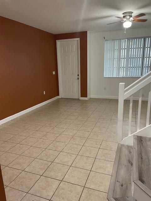 合同活跃: $2,000 (3 贝兹, 2 浴室, 1437 平方英尺)