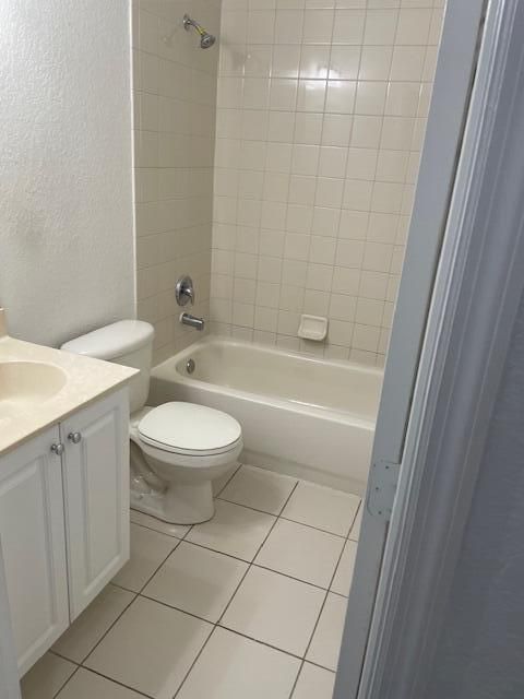 合同活跃: $2,000 (3 贝兹, 2 浴室, 1437 平方英尺)