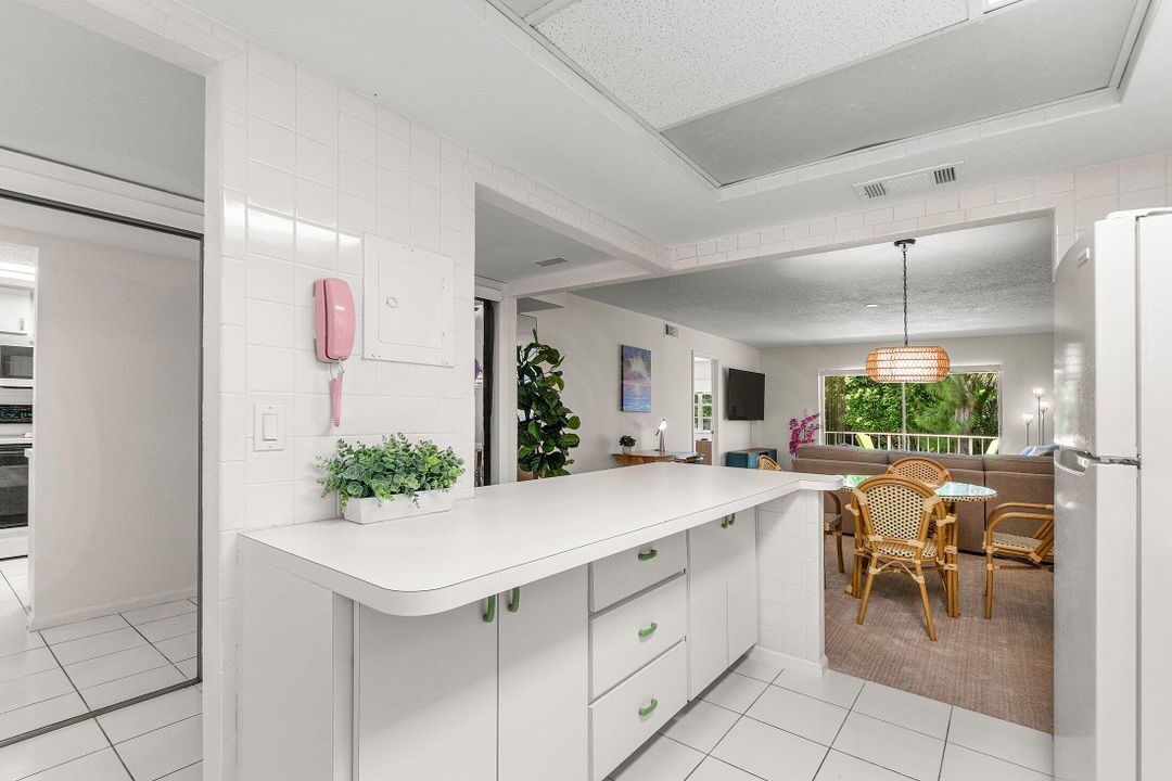 Active With Contract: $3,500 (1 beds, 1 baths, 1058 Square Feet)