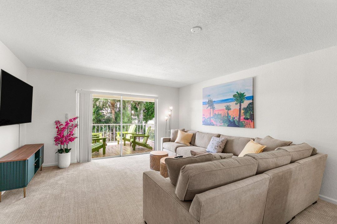 Active With Contract: $3,500 (1 beds, 1 baths, 1058 Square Feet)