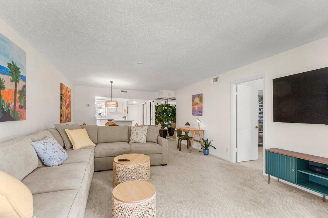 Active With Contract: $3,500 (1 beds, 1 baths, 1058 Square Feet)