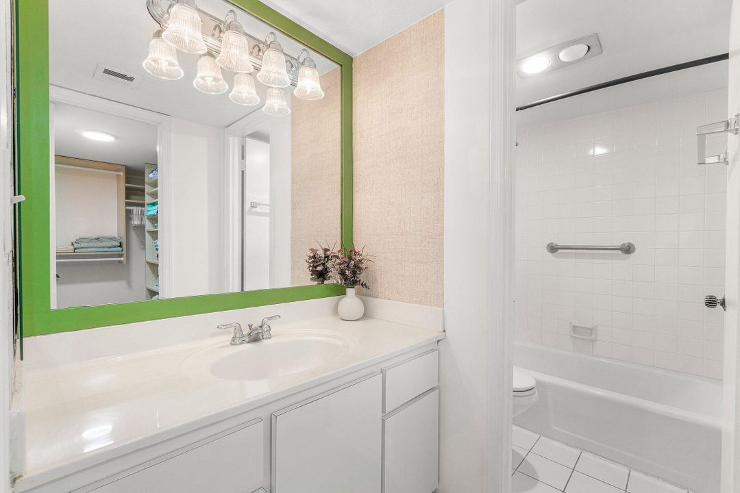 Active With Contract: $3,500 (1 beds, 1 baths, 1058 Square Feet)