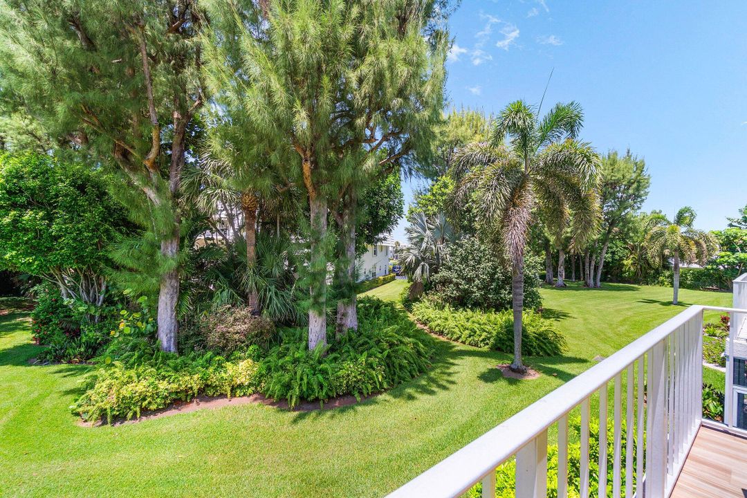 Active With Contract: $3,500 (1 beds, 1 baths, 1058 Square Feet)