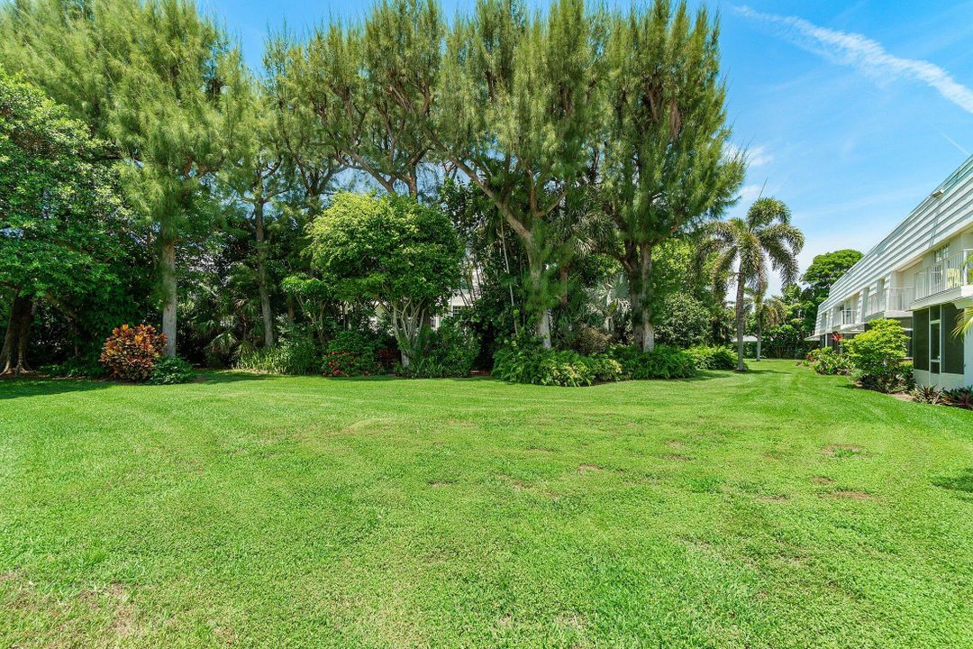 Active With Contract: $3,500 (1 beds, 1 baths, 1058 Square Feet)