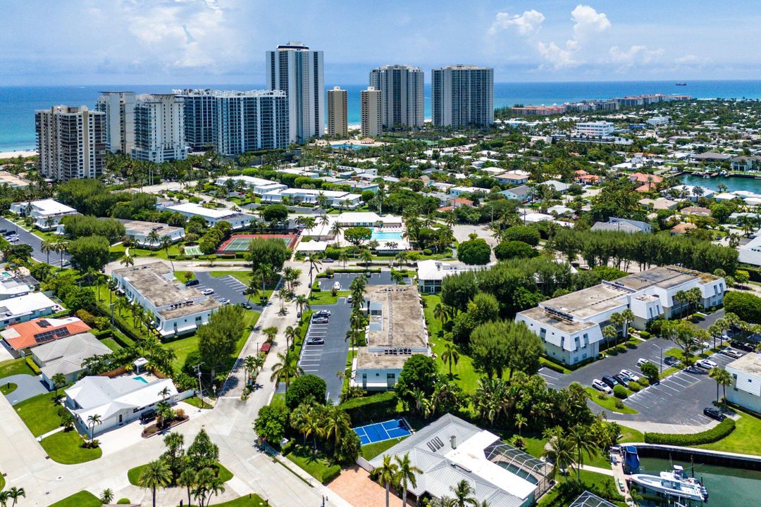 Active With Contract: $3,500 (1 beds, 1 baths, 1058 Square Feet)