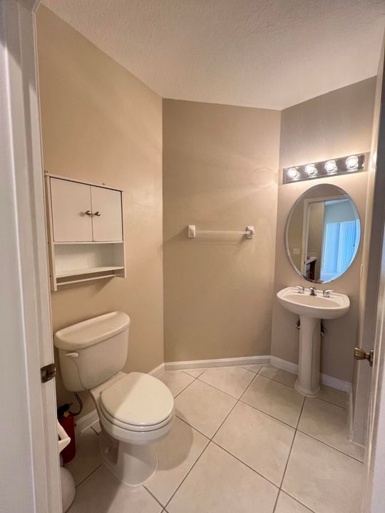 В аренду: $1,150 (0 спален, 1 ванн, 400 Квадратных фут)