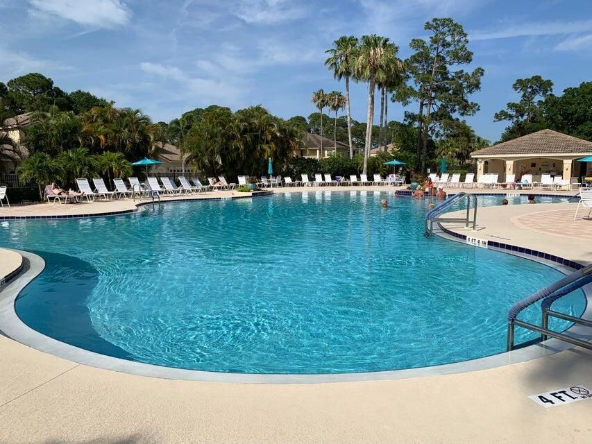 В аренду: $1,150 (0 спален, 1 ванн, 400 Квадратных фут)