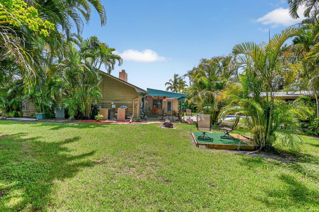 合同活跃: $550,000 (3 贝兹, 2 浴室, 2107 平方英尺)