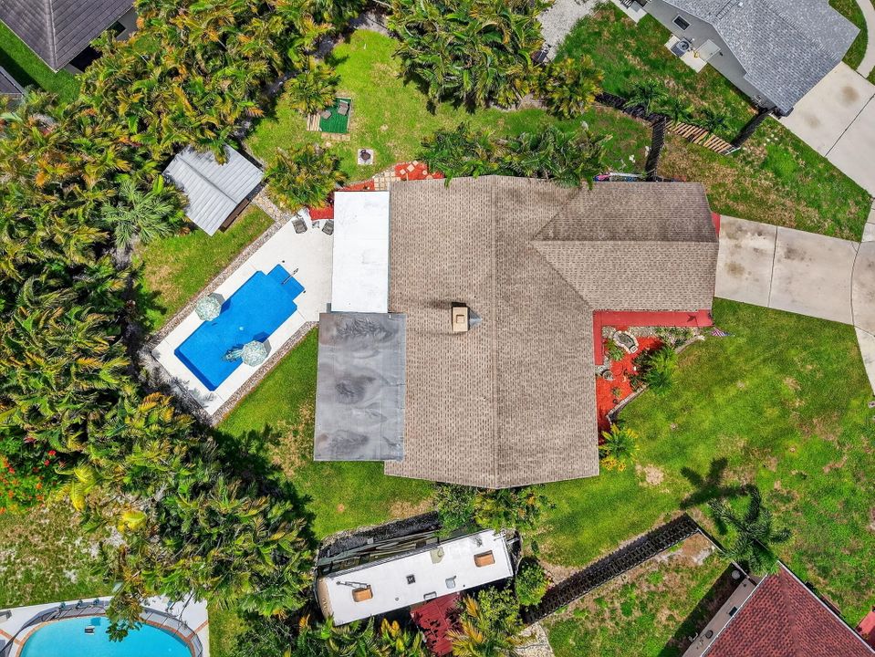 合同活跃: $550,000 (3 贝兹, 2 浴室, 2107 平方英尺)