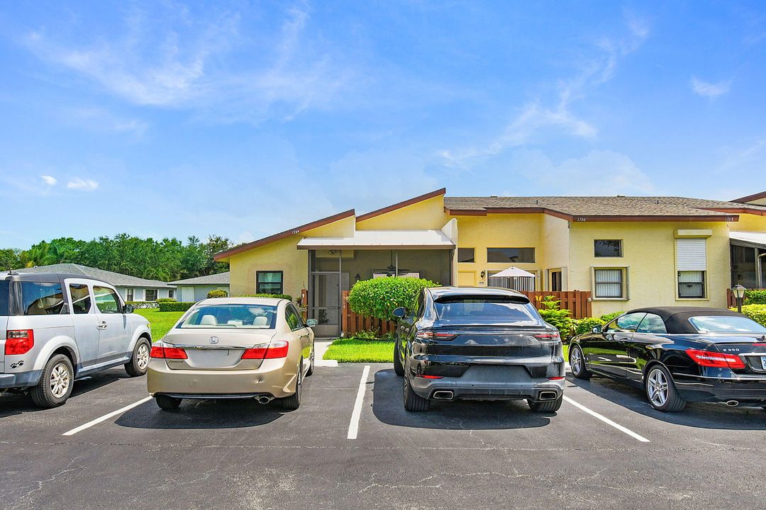 Active With Contract: $180,000 (2 beds, 2 baths, 1396 Square Feet)