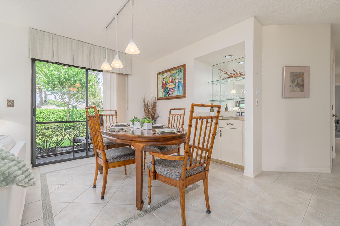 待售: $295,000 (3 贝兹, 2 浴室, 1570 平方英尺)