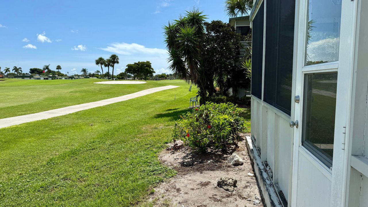 待售: $94,999 (1 贝兹, 1 浴室, 720 平方英尺)