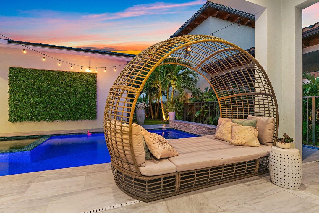 En Venta: $1,599,900 (3 camas, 3 baños, 2890 Pies cuadrados)