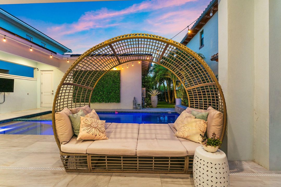 En Venta: $1,599,900 (3 camas, 3 baños, 2890 Pies cuadrados)