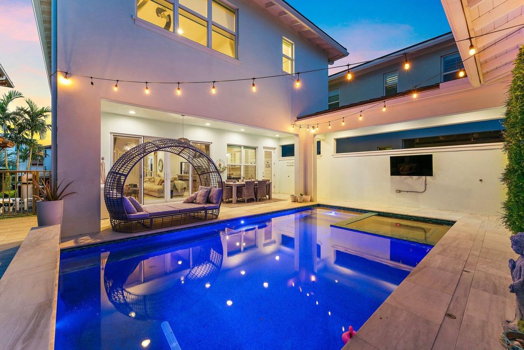 En Venta: $1,599,900 (3 camas, 3 baños, 2890 Pies cuadrados)