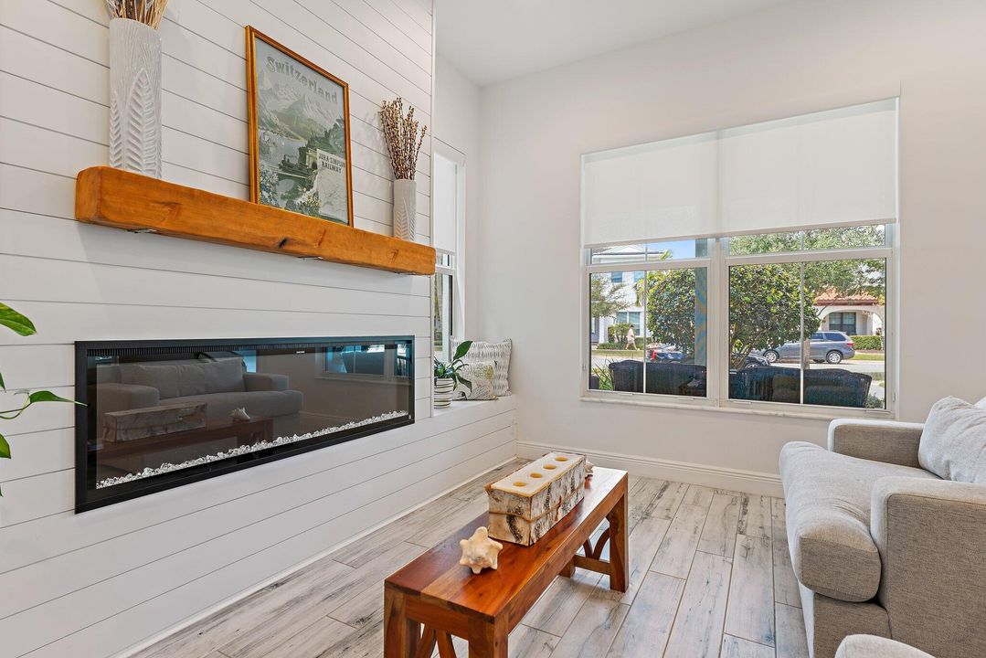 En Venta: $1,599,900 (3 camas, 3 baños, 2890 Pies cuadrados)