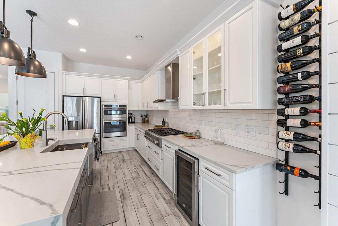 En Venta: $1,599,900 (3 camas, 3 baños, 2890 Pies cuadrados)