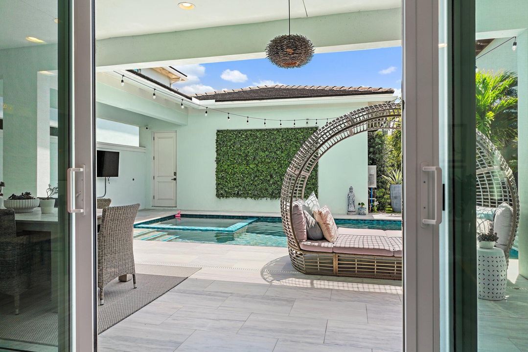 En Venta: $1,599,900 (3 camas, 3 baños, 2890 Pies cuadrados)