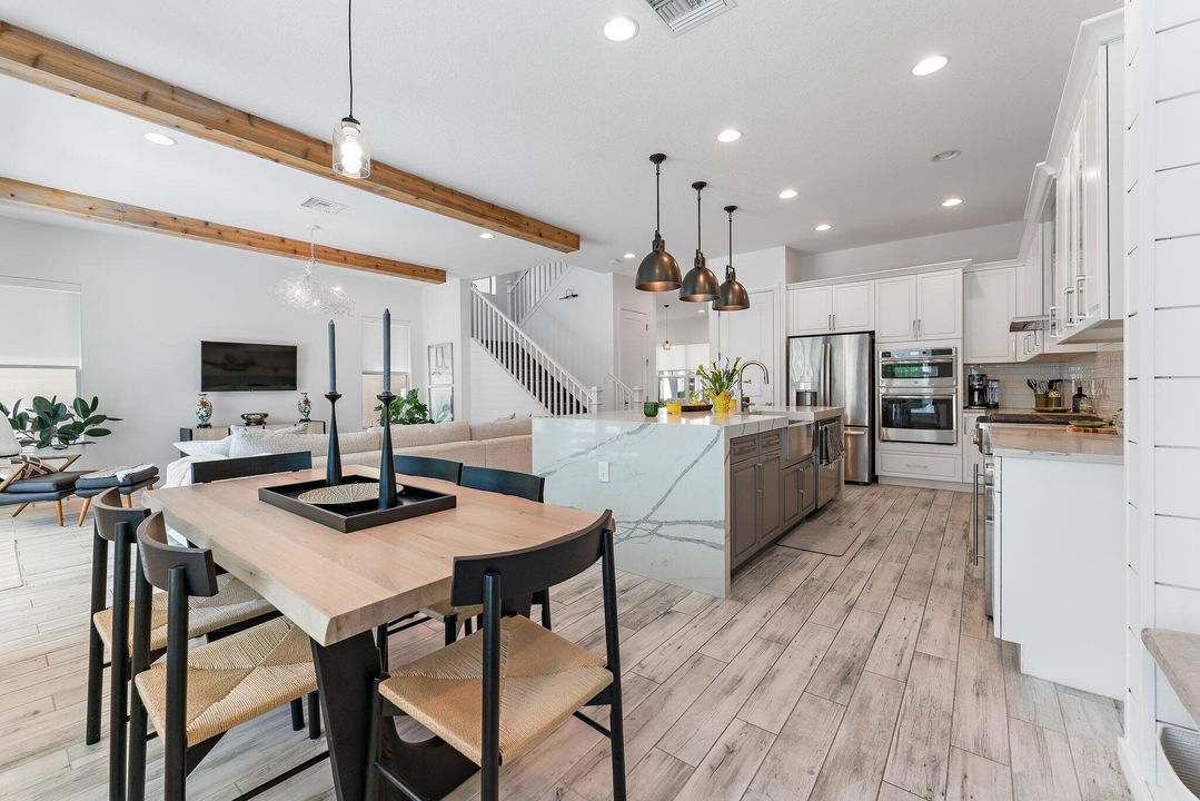 En Venta: $1,599,900 (3 camas, 3 baños, 2890 Pies cuadrados)