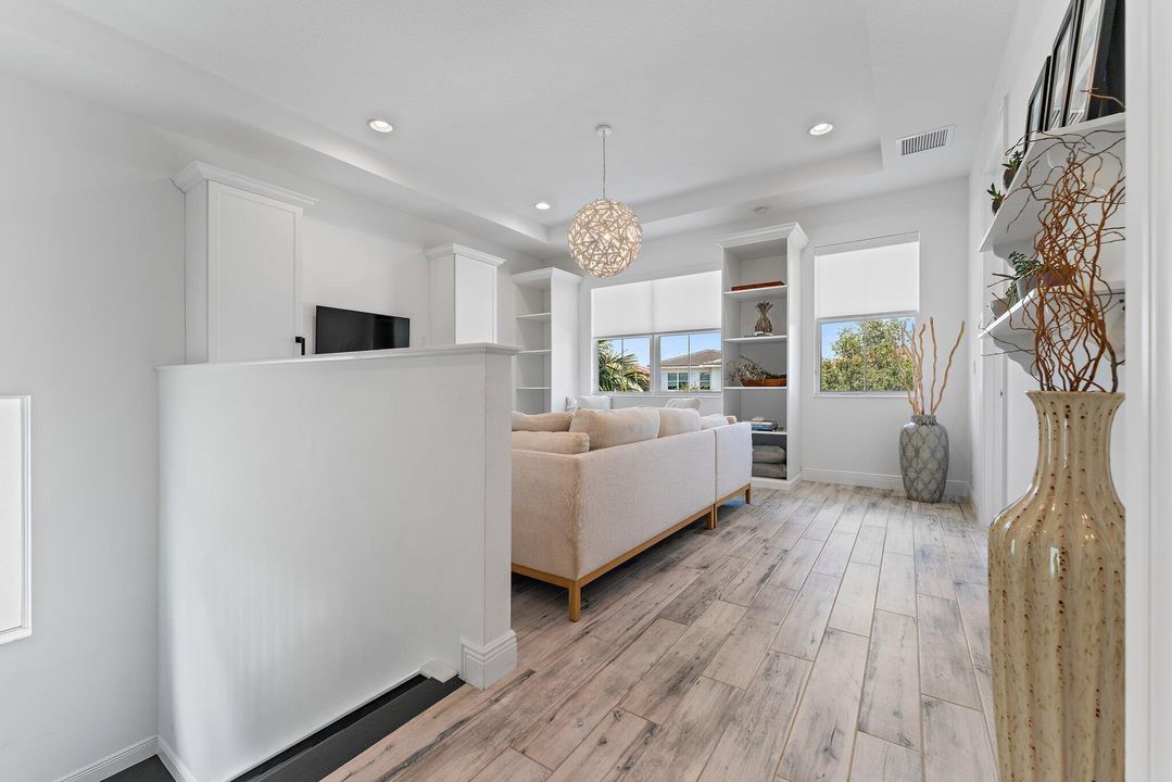 En Venta: $1,599,900 (3 camas, 3 baños, 2890 Pies cuadrados)