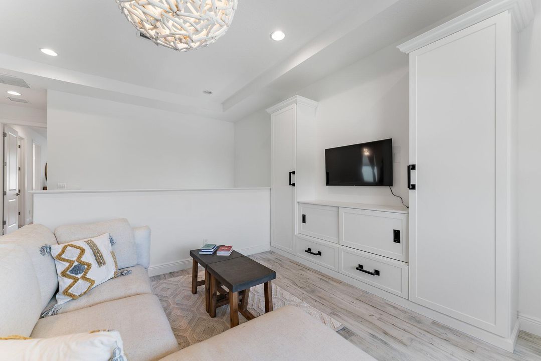 En Venta: $1,599,900 (3 camas, 3 baños, 2890 Pies cuadrados)