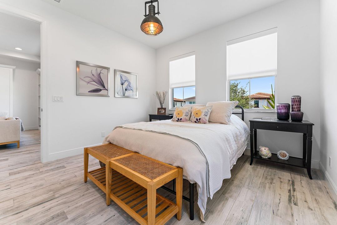 En Venta: $1,599,900 (3 camas, 3 baños, 2890 Pies cuadrados)