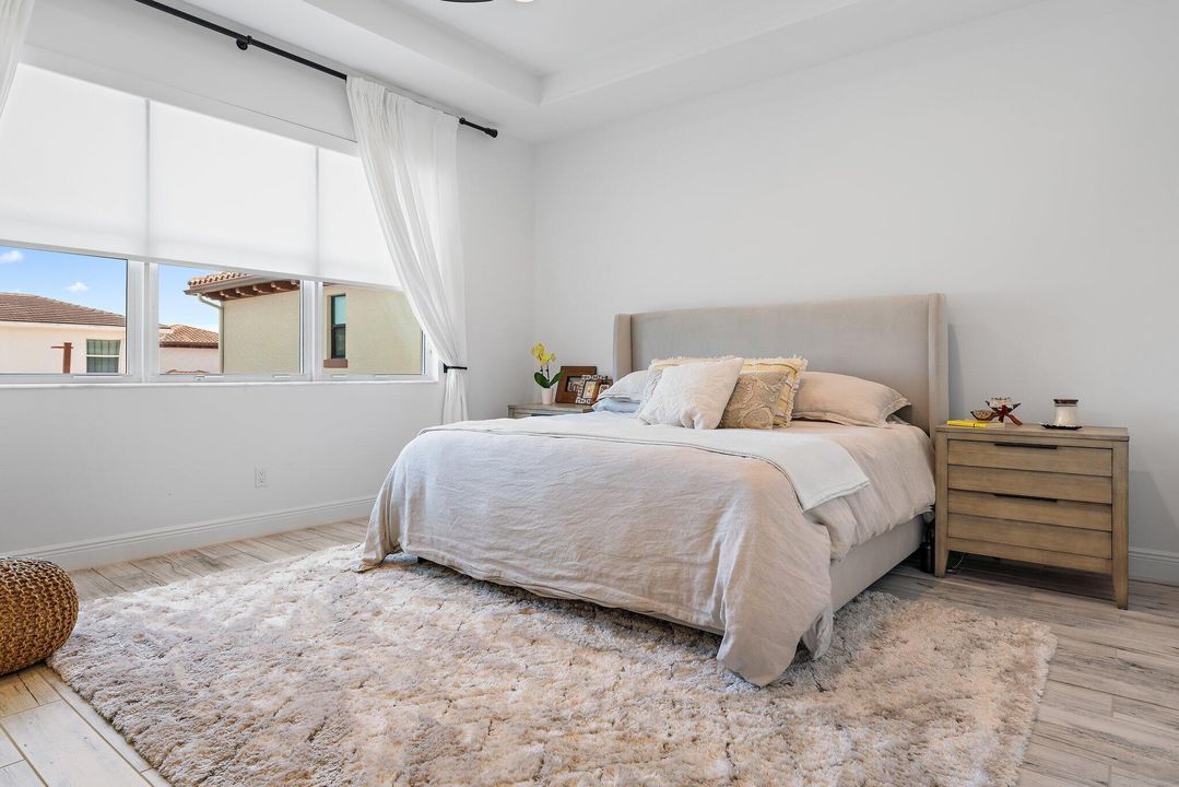 En Venta: $1,599,900 (3 camas, 3 baños, 2890 Pies cuadrados)