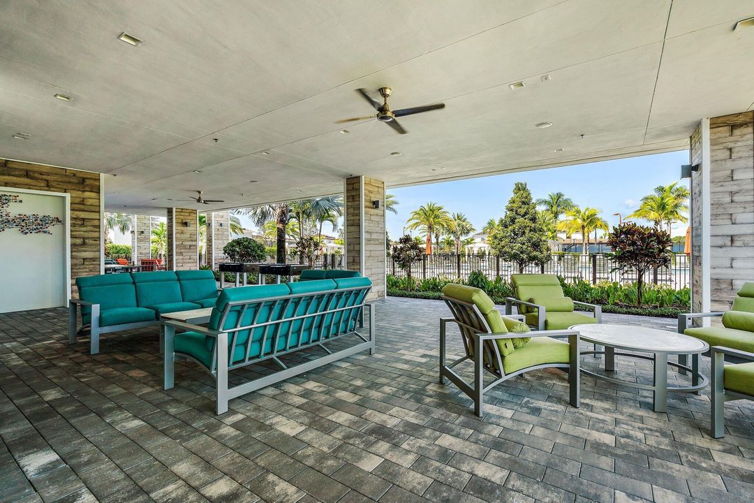 En Venta: $1,599,900 (3 camas, 3 baños, 2890 Pies cuadrados)
