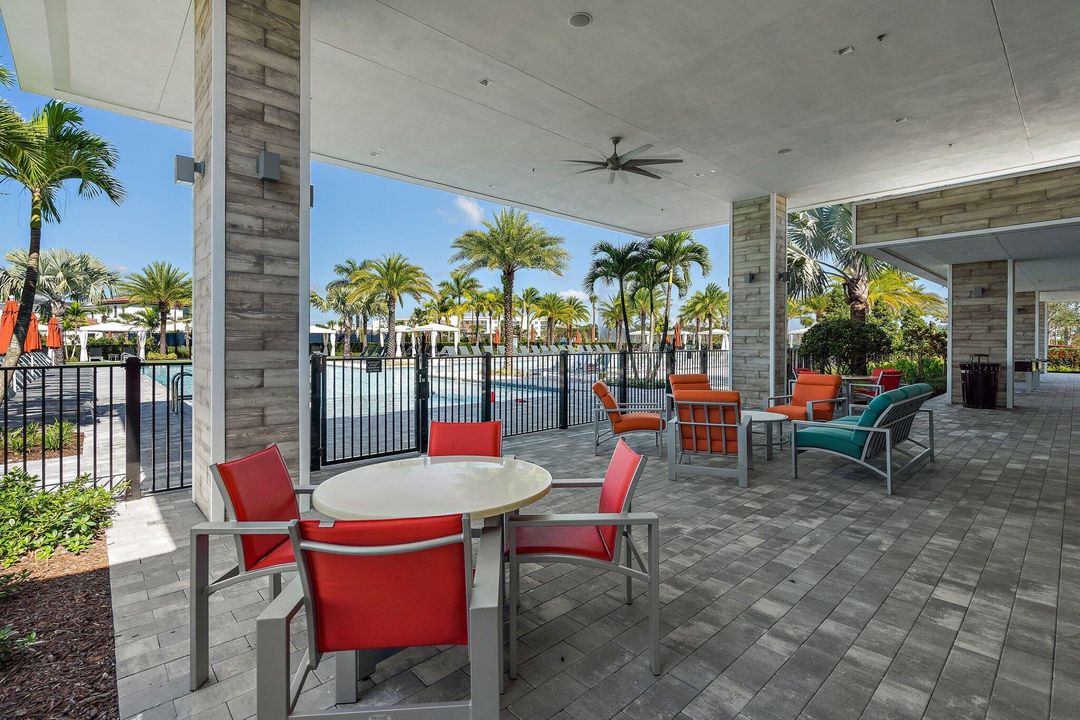 En Venta: $1,599,900 (3 camas, 3 baños, 2890 Pies cuadrados)