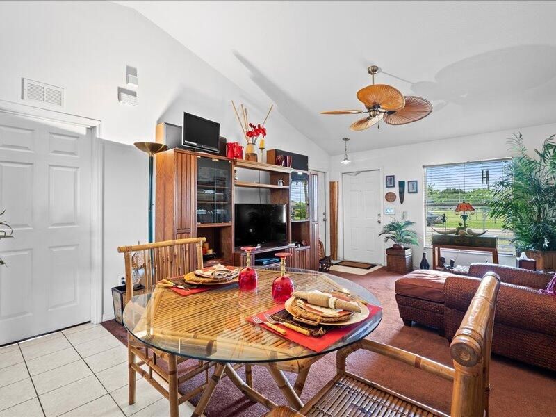 待售: $330,000 (3 贝兹, 2 浴室, 1058 平方英尺)