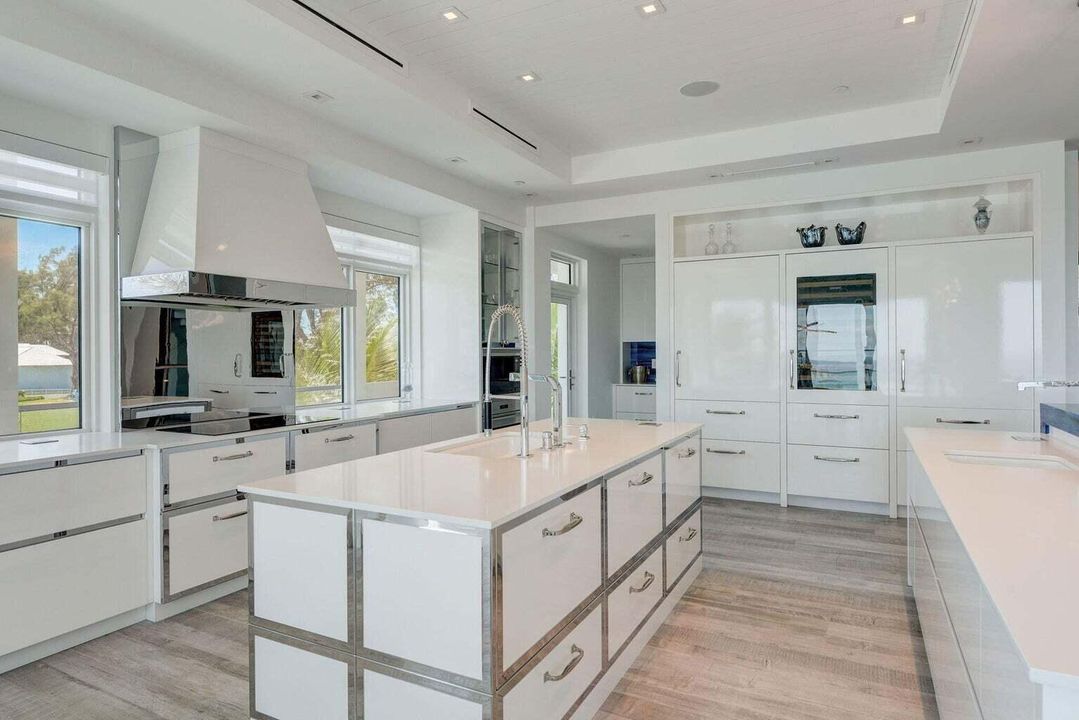 En Venta: $12,950,000 (4 camas, 4 baños, 5179 Pies cuadrados)