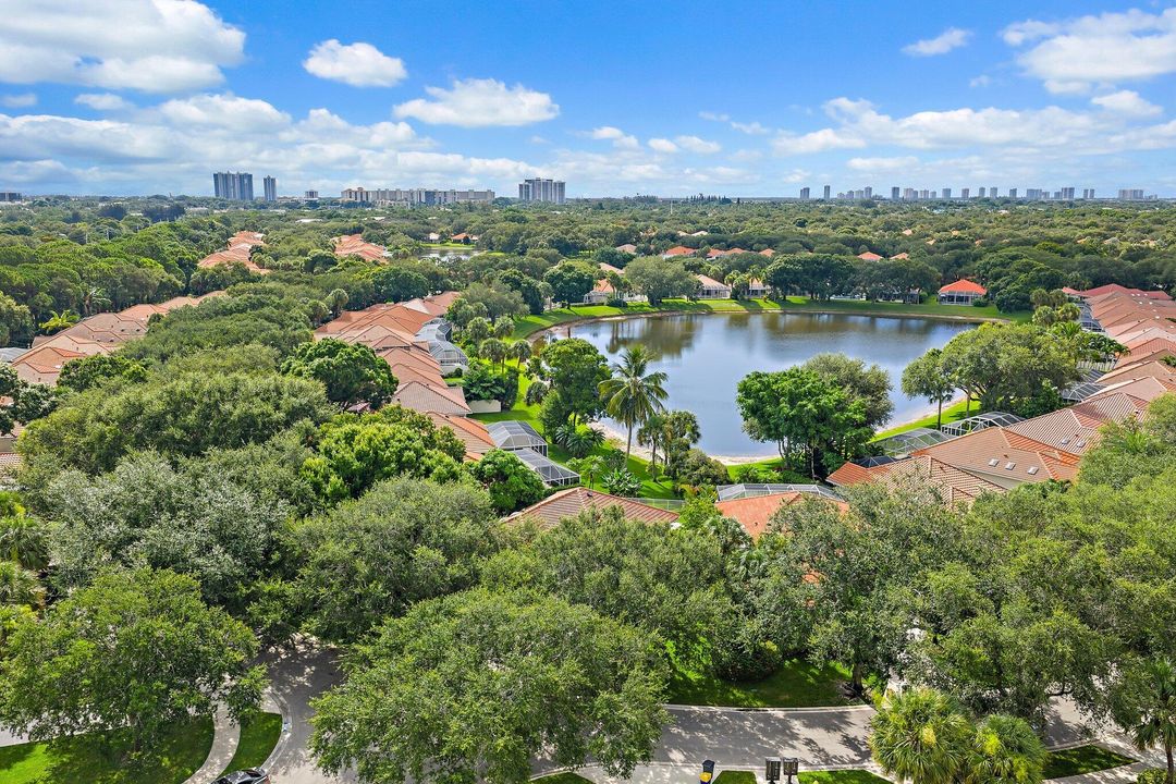 For Sale: $774,900 (3 beds, 2 baths, 1577 Square Feet)