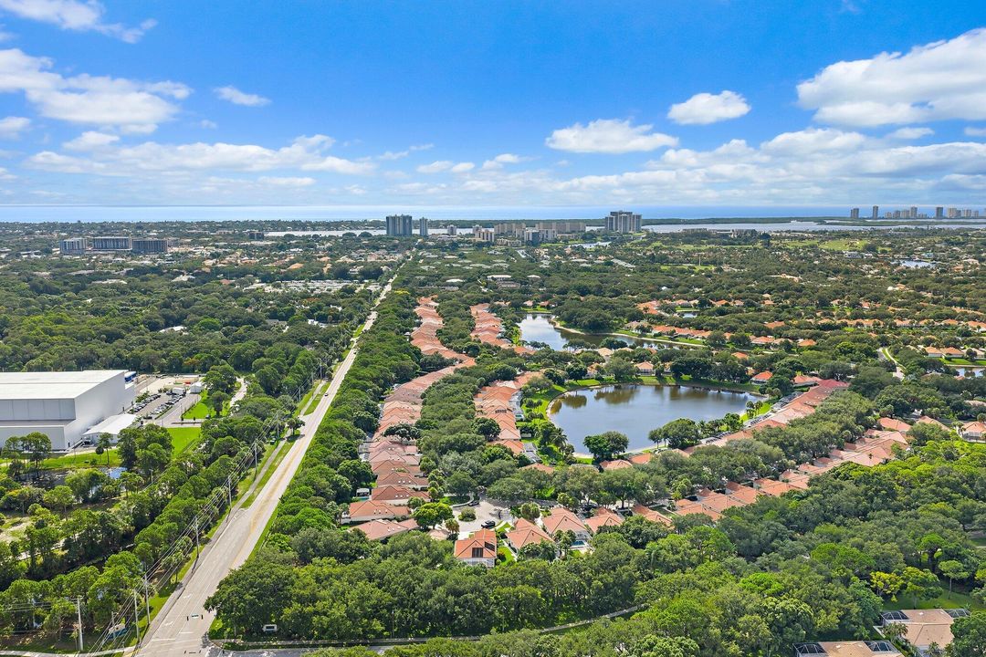 For Sale: $774,900 (3 beds, 2 baths, 1577 Square Feet)